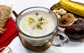 Banana Dry Fruits Shake